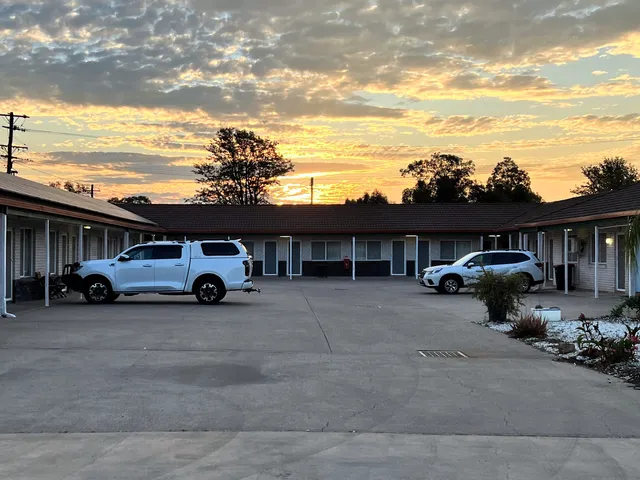 The Phoenix, Artesian Spa Resort & Accommodation