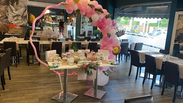 Luxale Coffe Living Food - Ristorante Pizzeria-pasticceria