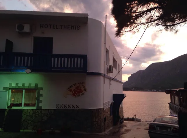 Themis Hotel