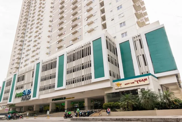 OYO 529 Amaia Skies Avenida