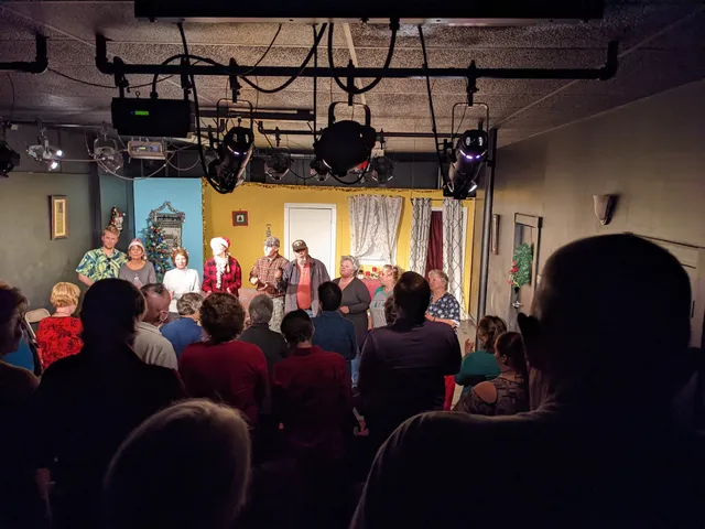 Black Box Theatre - Winding River Players Inc.