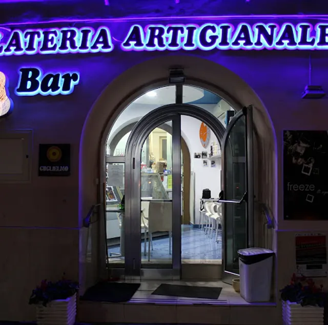 Freeze Bar Gelateria & Caffetteria