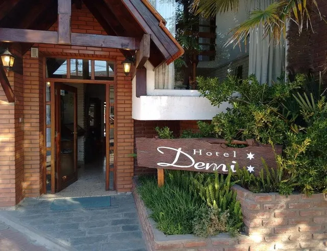 Hotel Demi