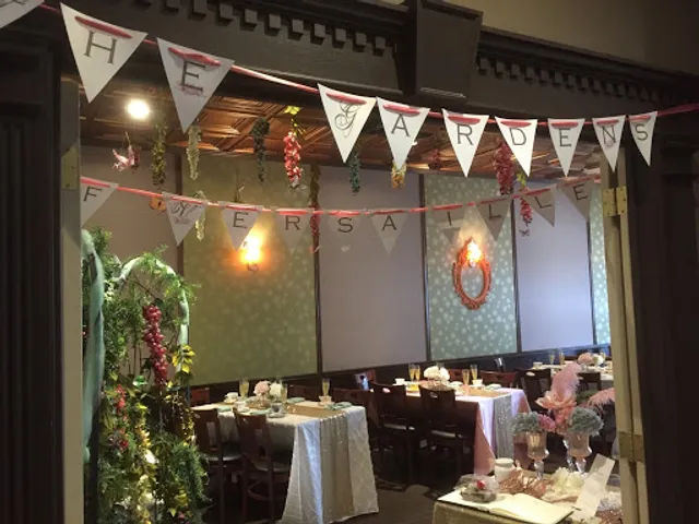 Mano's Restaurant & Lounge Yorkton