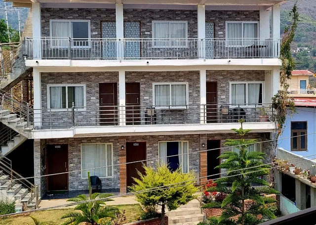 OYO Lawendra Home Stay