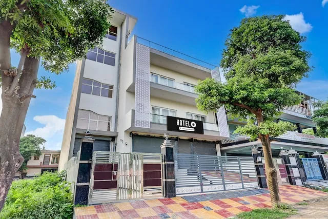 THE DIVINE KRC HOTELS AND RESTURANT