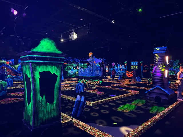 Monster Mini Golf Turnersville