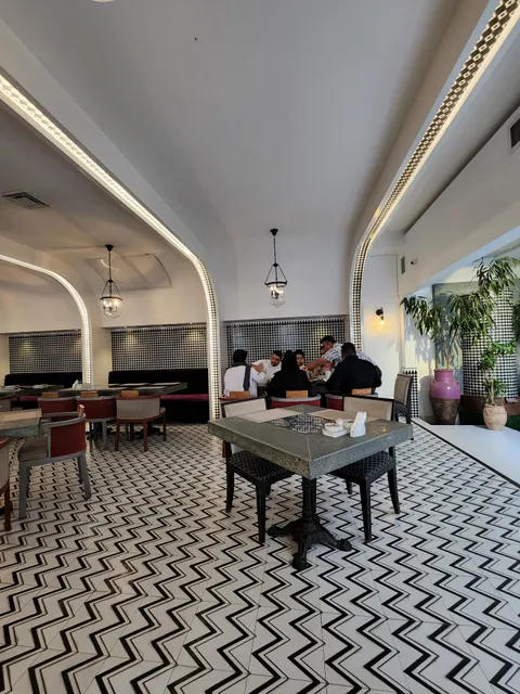 Tanje Cafe Restaurant