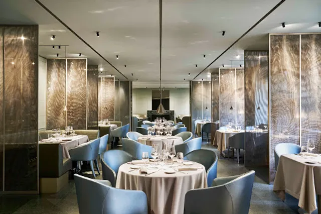 EMPORIO ARMANI RISTORANTE & CAFFÈ MILAN