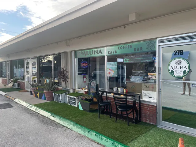 Aluna Coffee, Kava and Market