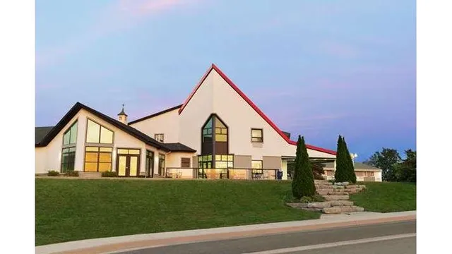 Days Inn by Wyndham Kingston