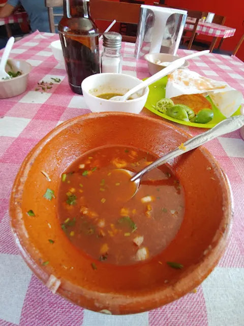 Desayunos y Birria el Güero