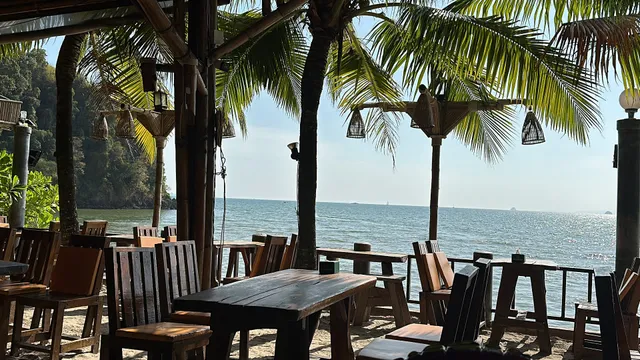 Nang An Beach Bar