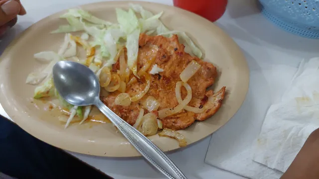 Loncheria Yolis Y Burritos Lutador