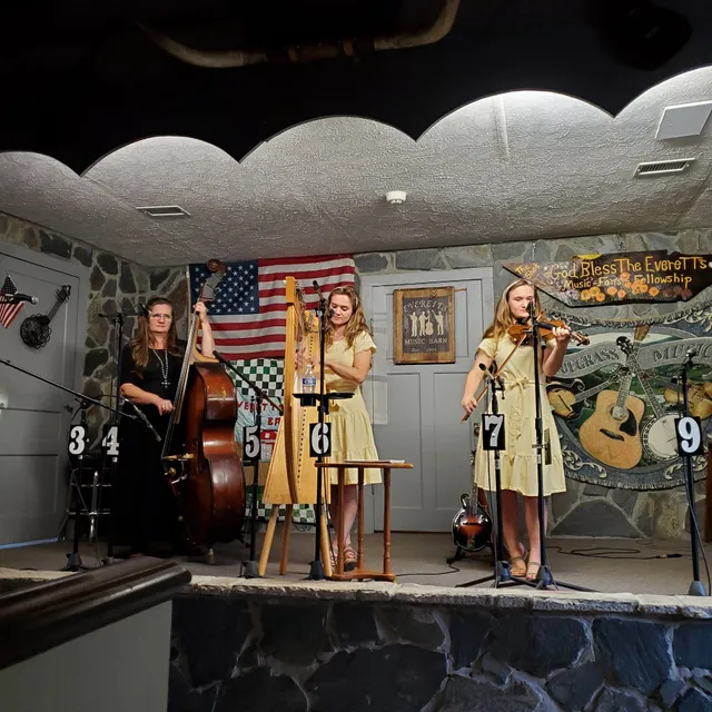 Everett's Music Barn/Suwanee Music Barn