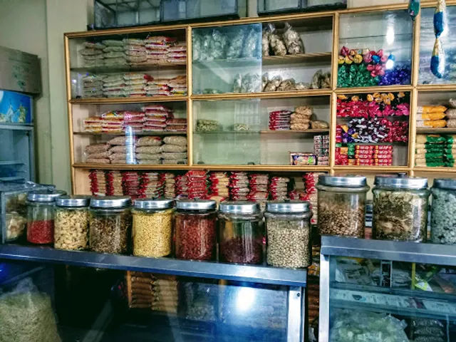 Suresh Namkeen & Sweets Hing Kachori