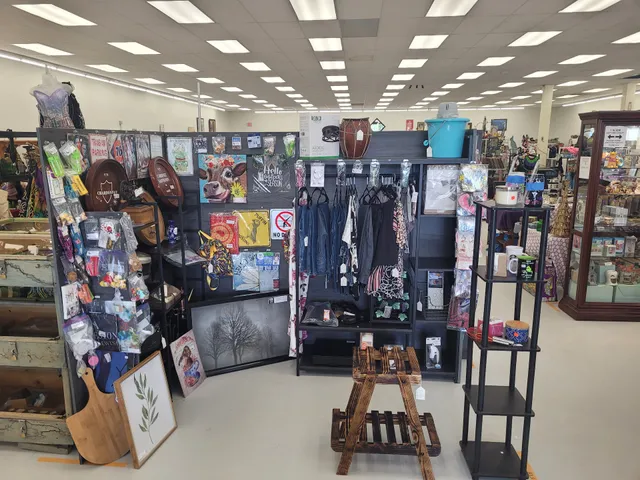 Finders Keepers Indoor Flea Market