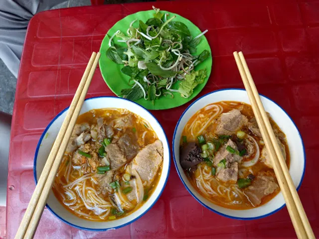 Bún Bò Hẻm Hùng Vương
