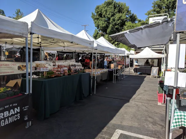 Calabasas Farmers Market