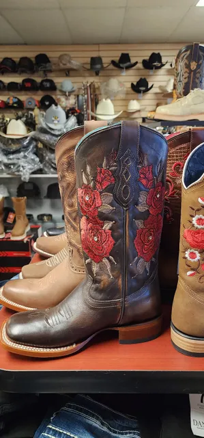 Valenzuela's Boots Western Wear
