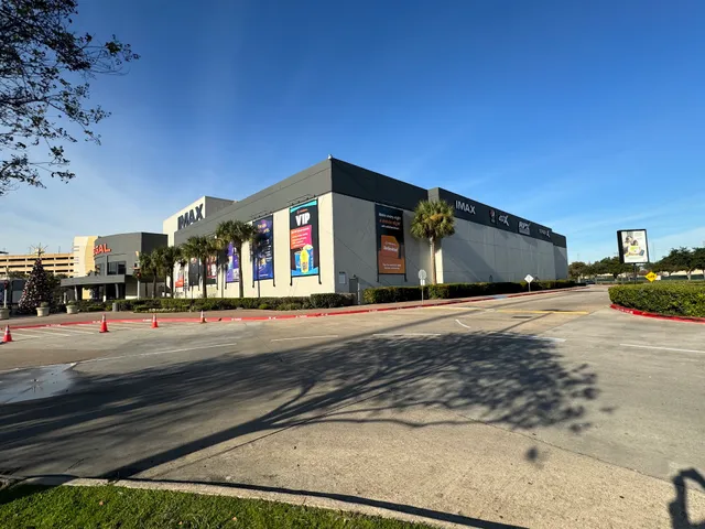 Regal Edwards Houston Marq'E