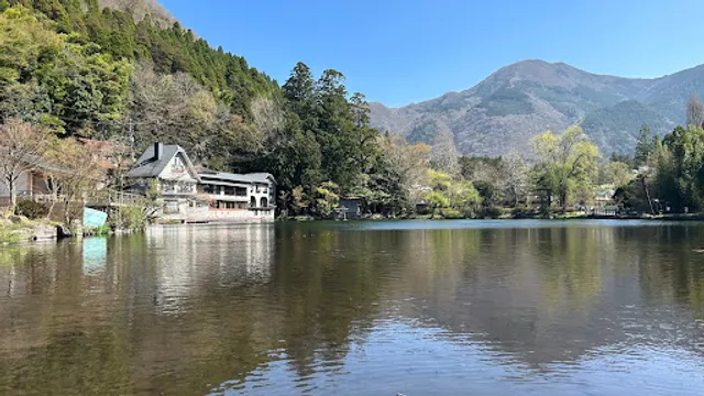 Kinrin Lake
