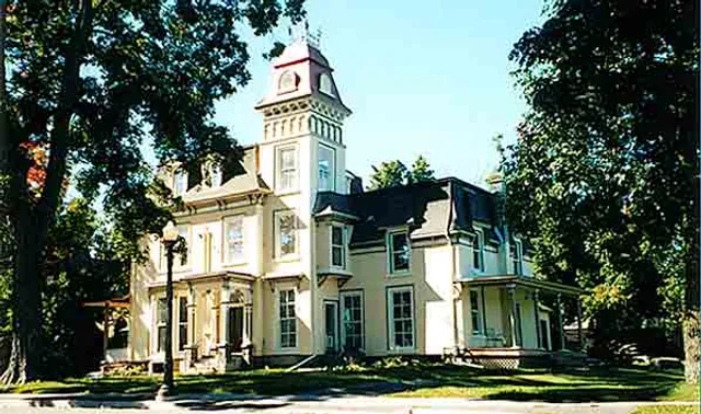 Absolute 1000 Islands Suites