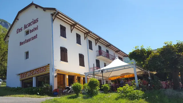 Logis Hôtel les Acacias