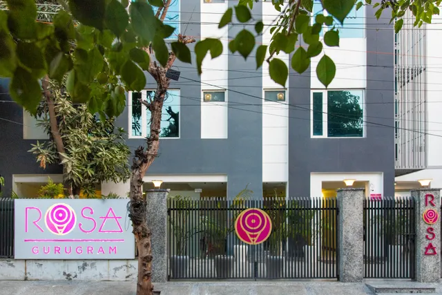 ROSASTAYS Gurugram Sector 31