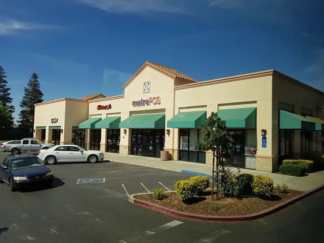 Countryside Plaza Shopping Center