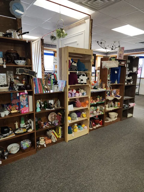 Gritty Lane Antique Mall and The ALLEY Thrift Shop