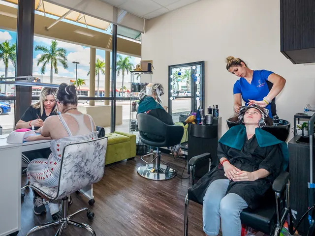 Phenix Salon Suites Hialeah