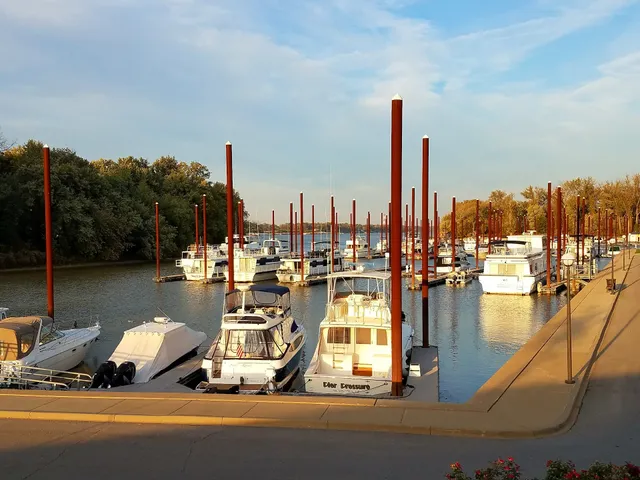 RiverPark Place Marina