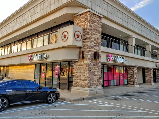 The Shoppes At Crown Point