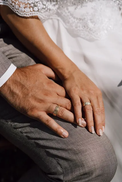 Uhren und Schmuck Lees KG