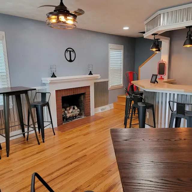 Taylors’ Pizza House