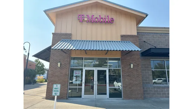T-Mobile Authorized Retailer