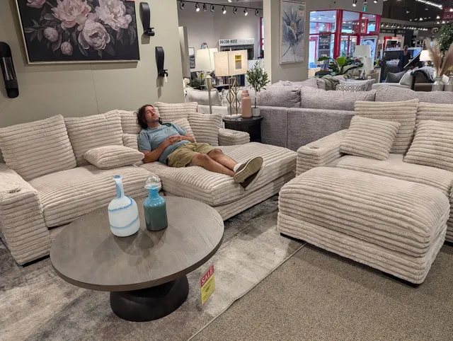 Outlet at Tepperman's