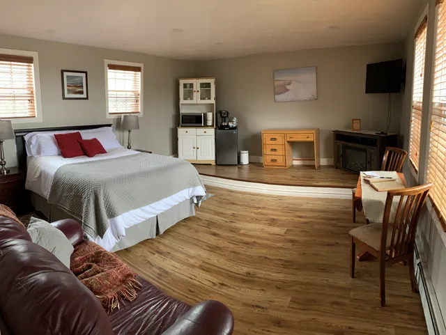 Alma Shore Lane Suites and Cottages