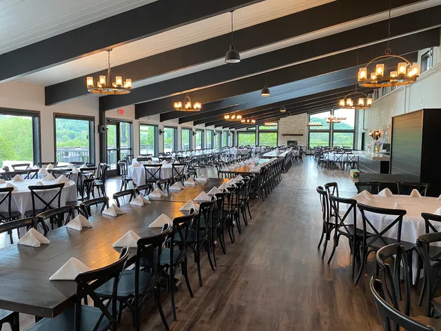 Nineteen Bar + Grill