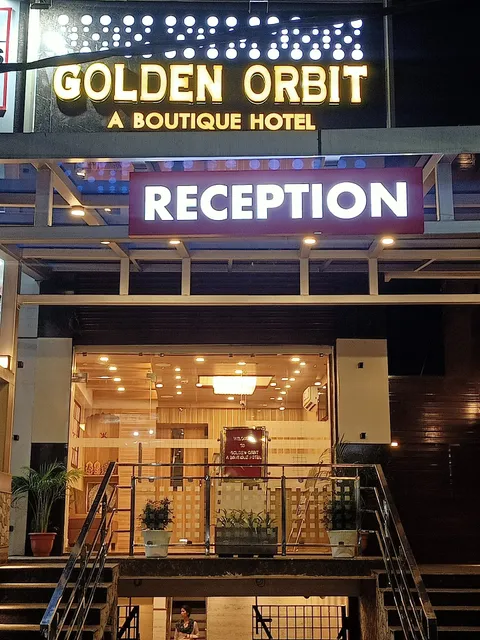 HOTEL GOLDEN ORBIT