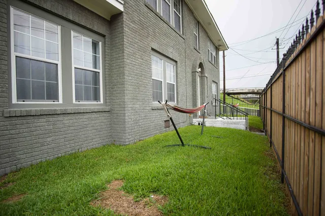 Wanderstay Houston Hostel