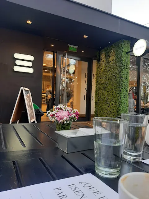 Essenza cafe