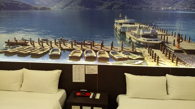 Lotus Yuan Business Hotel