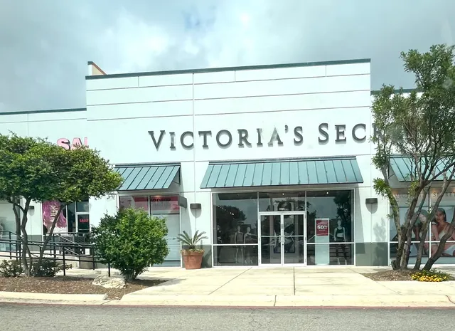 Victoria’s Secret & PINK at Alamo Ranch