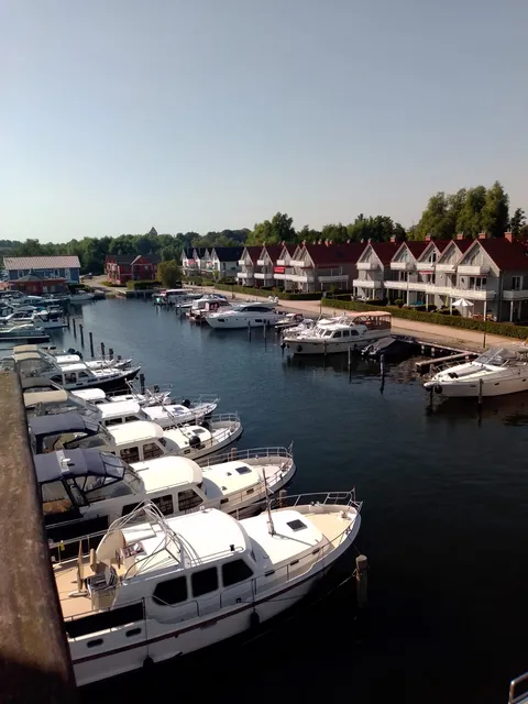 Stellplatz für Wohnwagen und Wohnmobil