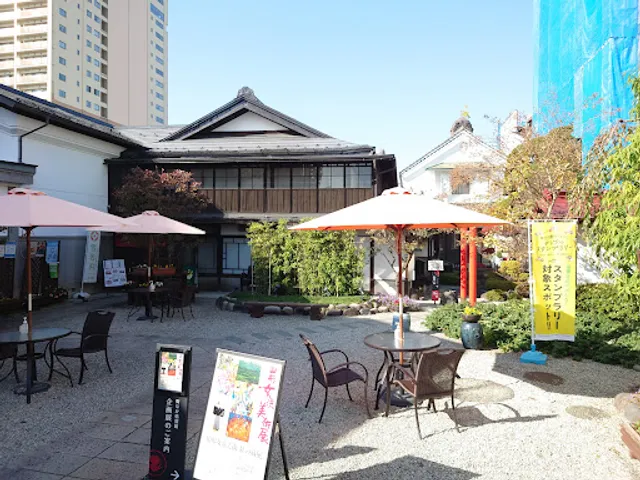 そば処・郷土料理 紅山水