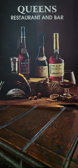 QUEEN'S RESTAURANT & BAR