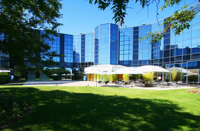 Jangle Hotel Paris CDG Airport