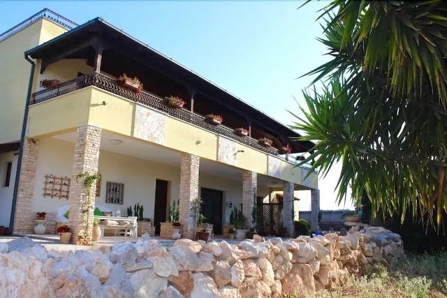 Gli Allori - Fuga dalla città